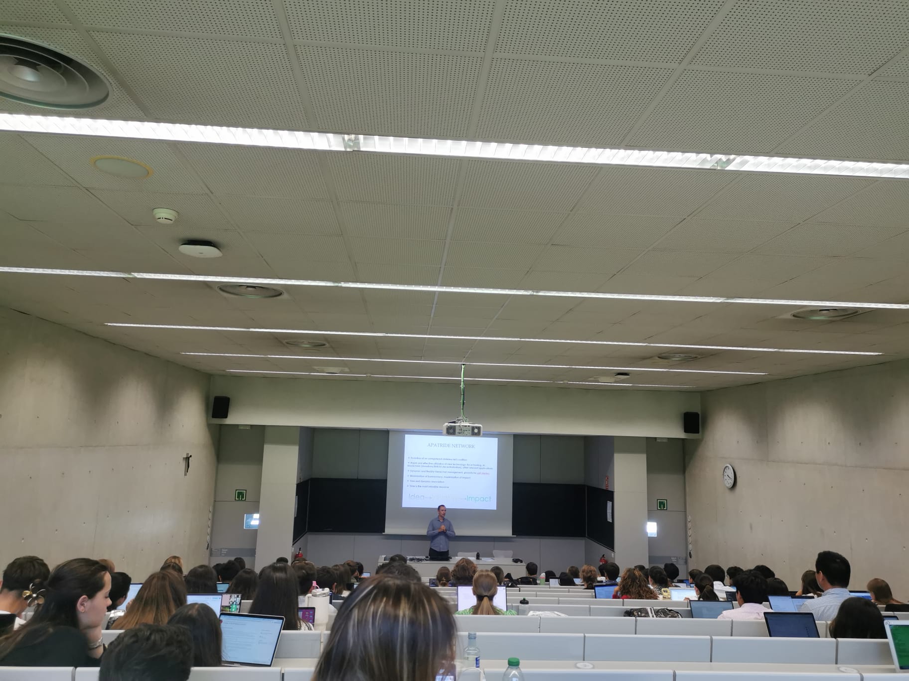 Apatride Network<->University of Navarra: Statelessness Guest Lectures and Knowledge Exchange